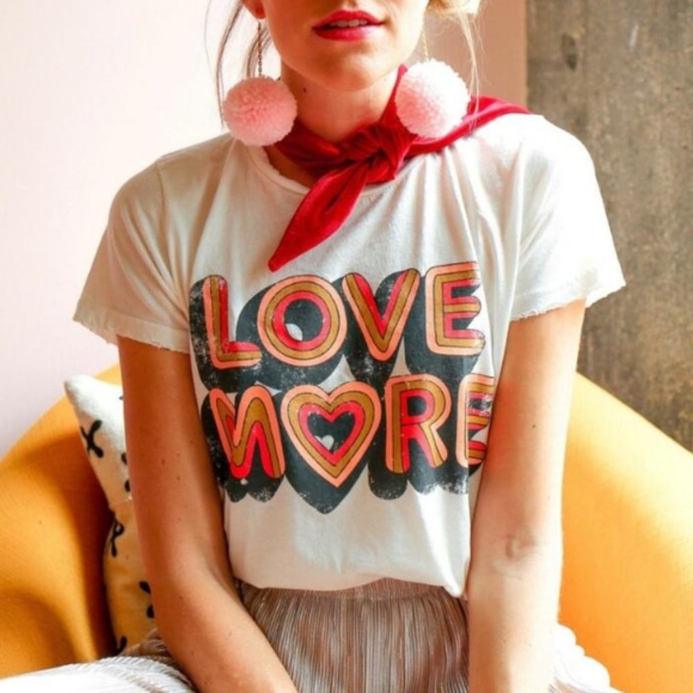 New LOVE MORE White Vintage Graphic T-Shirt Tee - Picture 2 of 4